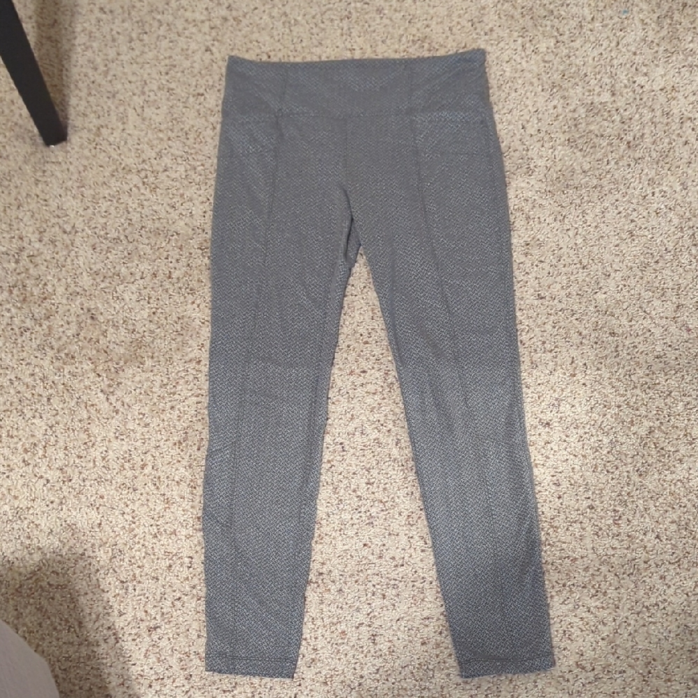 Athleta Herringbone Patterned Gray Leggings